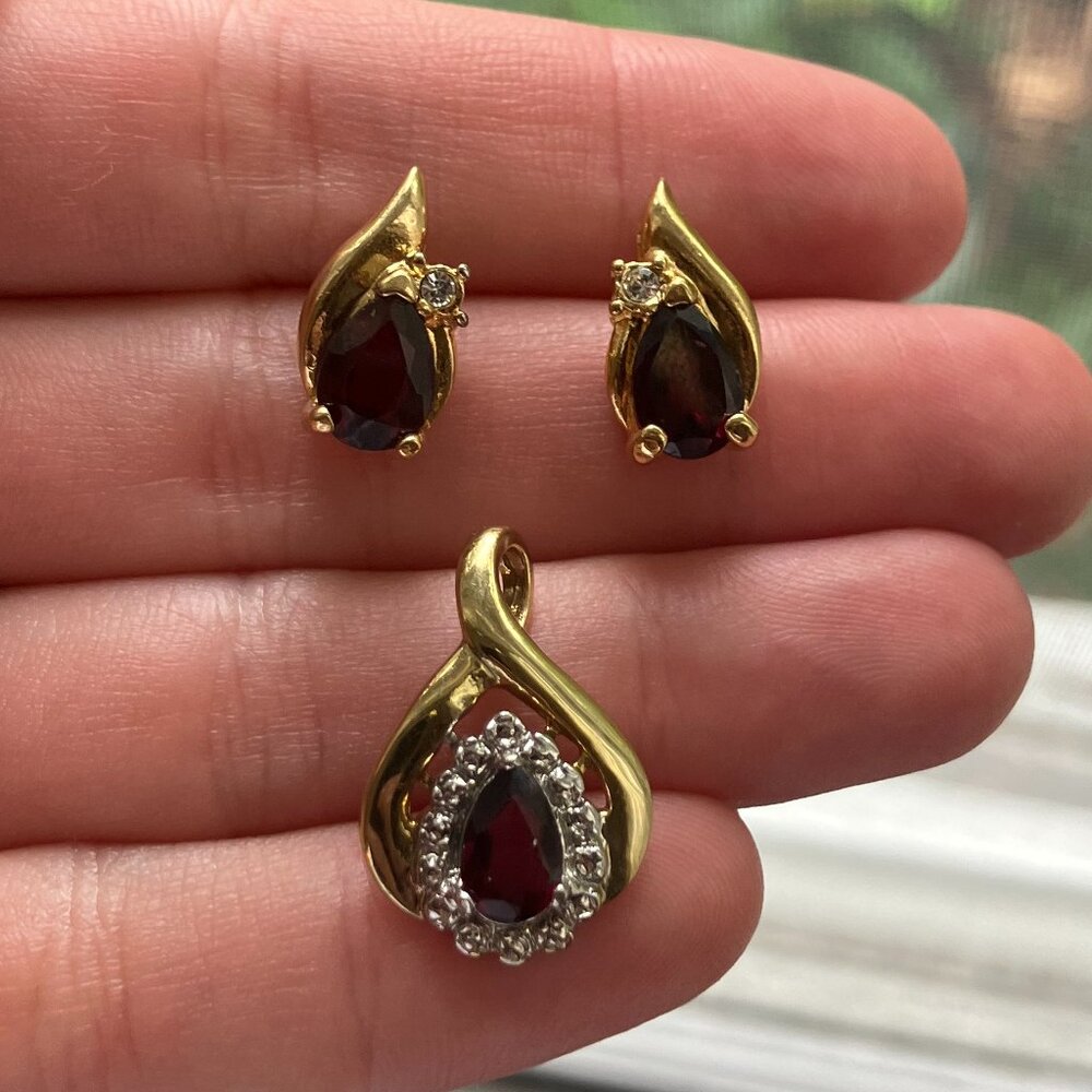 luminous, estate, gold-plated garnet set